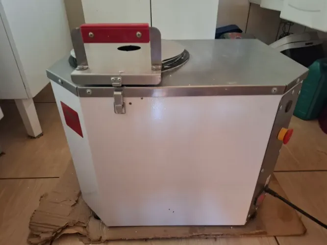 Masseira rápida Malta 7Kg 220v