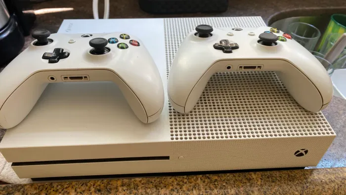 Xbox One S 1TB-Oportunidade-02 controles