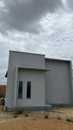 Vendo essa linda casa localizada no bairro Laura Moreira faço trocar também
