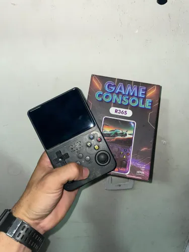 Console portátil - R36s