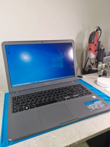 Nootbook samsung i3 sétima geração