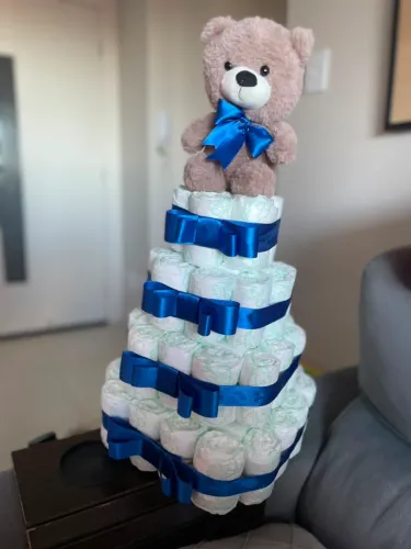 Bolo de fralda decorativo 