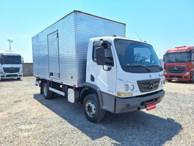 Mercedes Benz Accelo 1016 2020 Bau 5,20m