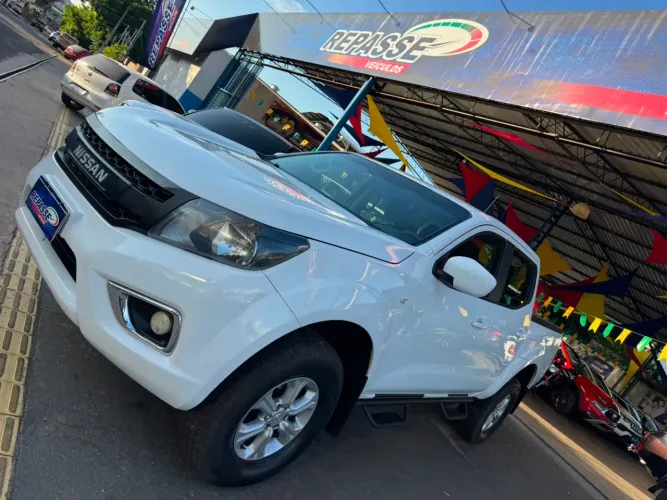 Nissan Frontier S CD 4X4 2.3 TB Diesel Mec. 2021