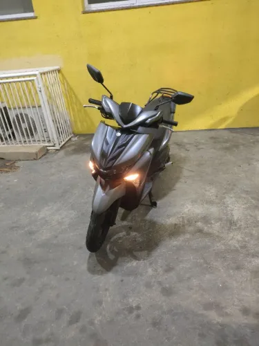 Yamaha neo scooter 125 Vendo ou troco por uma de maior cilindrada dou volta em dinheiro