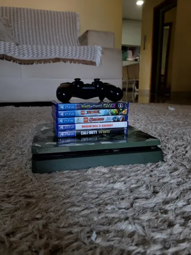 PS4 Slim, Edição limitada Call of Duty: WWII, Usado por 9 anos. NEGOCIO VALORES