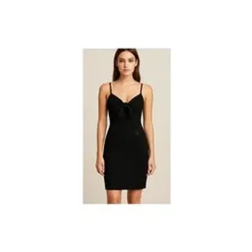 vestido feminino midi preto com bojo