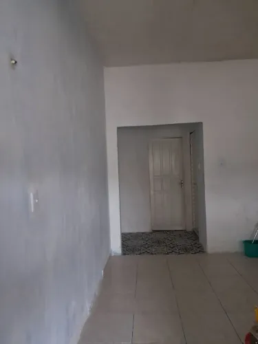 Casa para alugar. No bairro Gilberto com 3 quartos 1 banheiro ima vaga na garagem.