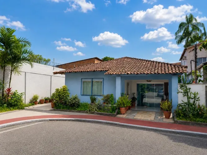 Casa Alto de Pinheiros 3 quartos 