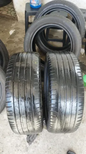 2 Pneus 225/55/18 em perfeitas condições de uso !!! TROCA GRÁTIS. 