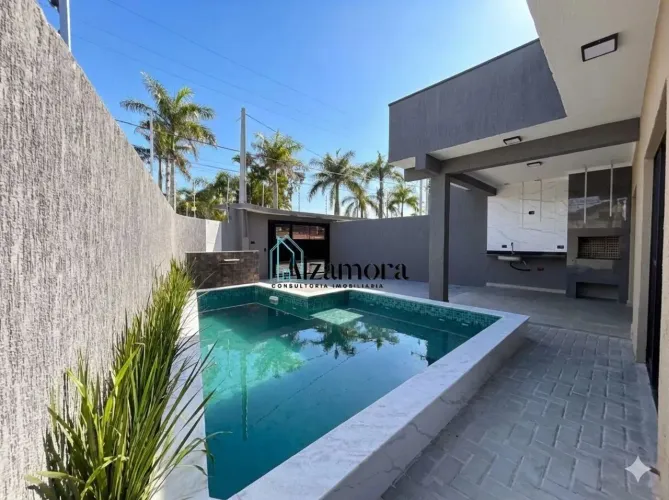 Casa com Piscina e Churrasqueira perto da Praia Bopiranga Itanhaém