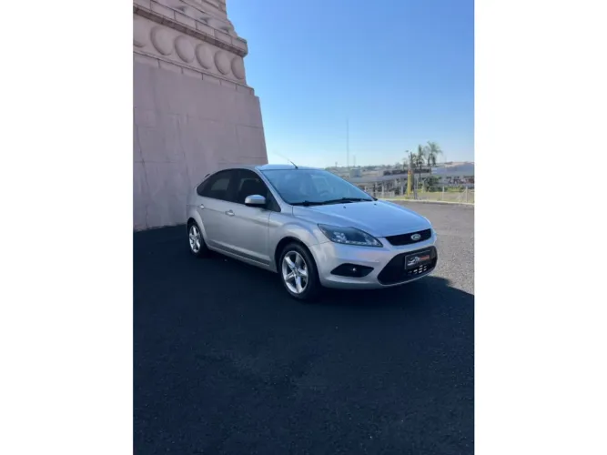 Ford Focus 1.6 S/se/se Plus Flex 8v/16v 5P 2011