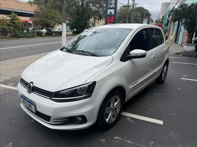 Volkswagen Fox Comfortline 1.6 Flex 8V 5P 2017