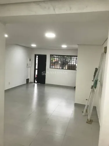 Sobrado para locação no Tatuapé, 2 dormitórios, salão amplo, quintal, 90m² | 350m do Metrô