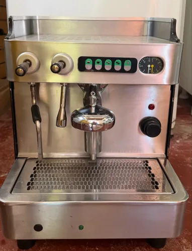 Locação e venda de máquina de café espresso profissional 01 grupo