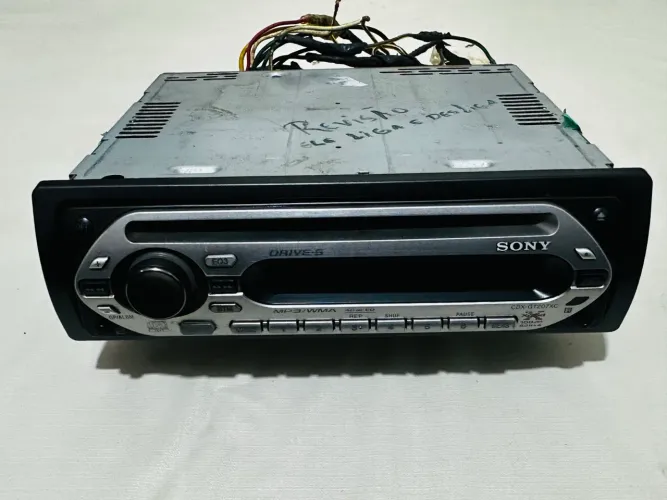 Cd Sony cdx-gt207xc para revisão (aparelho liga e na sequência desliga)