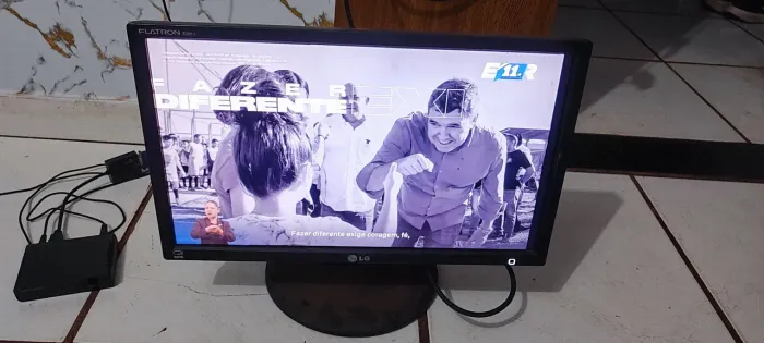 Monitor LG Flatron E2011 é um monitor de 20 polegadas