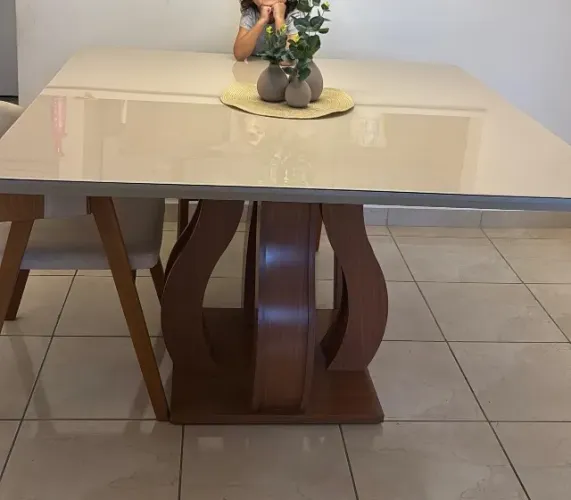 Mesa de jantar 8 cadeiras tampo de vidro
