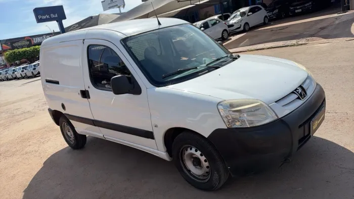 Peugeot Partner Furgão 1.6 16v/ 1.6 16V Flex 3P 2017