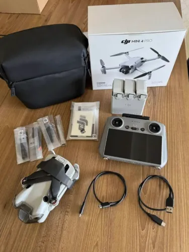 Drone Dji mini 4 pro com kit combo