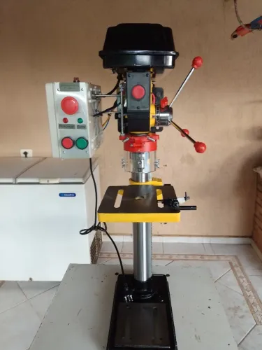 Rosqueadeira de 3/4 cv 220 v monofásica Nova