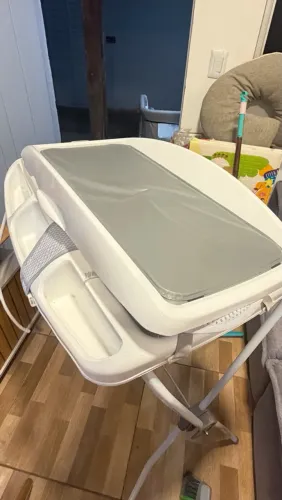 Banheira Kiddo Suporte c/ Trocador e rede de banho