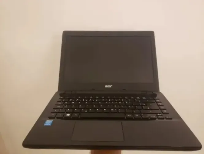 Notebook Acer Core i3 8gb Ram SSD Muito Novo e Bem Cuidado Entrego Parcelo 12x Troc