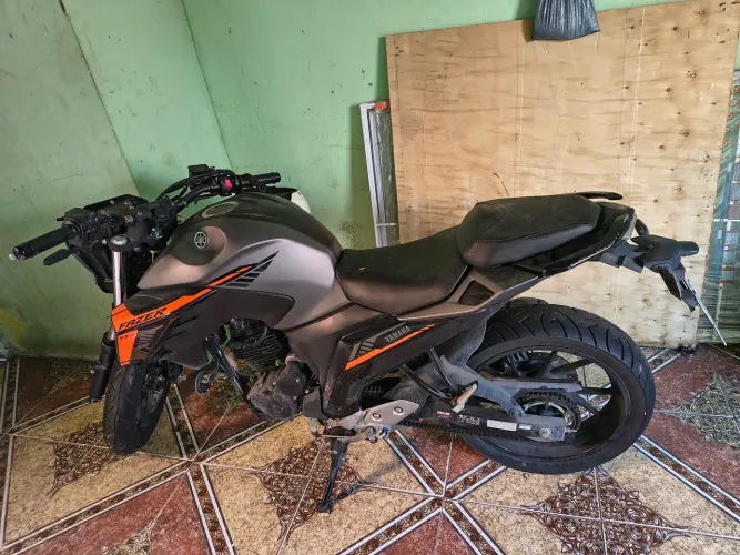 Fazer 250 modelo 2025