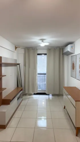 Apartamento Semimobiliado 2 Quartos | Ar 18.000 BTUs | Portaria 24h | Vaga Coberta