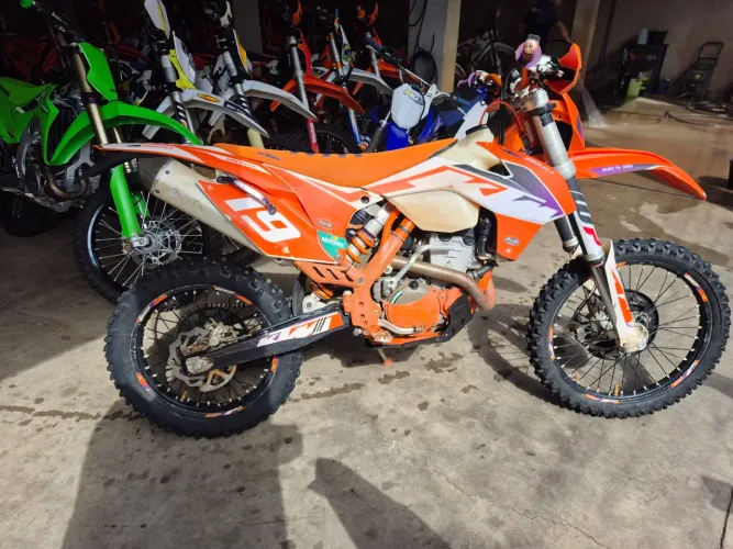 KTM 250 EXC-F 200Hrs MUITO NOVA