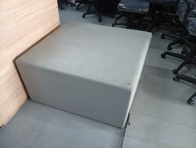 Puff De Corino Para Escritório