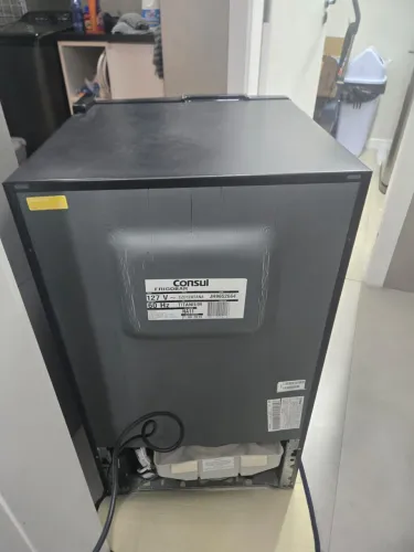 Frigobar Consul Frost Free Titânio com Porta de Vidro - 127V - Excelente Estado