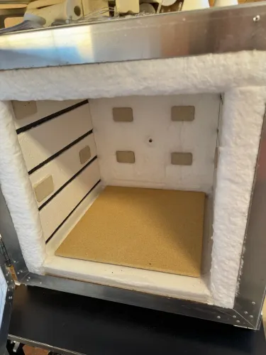 Forno para queima de porcelana