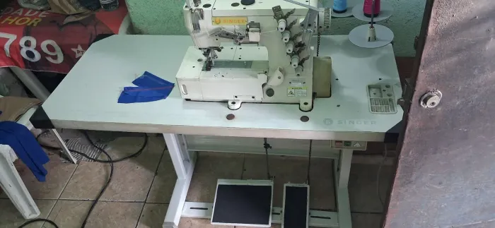 Hehe psiu vendo uma máquina goleira Singer bem conservada