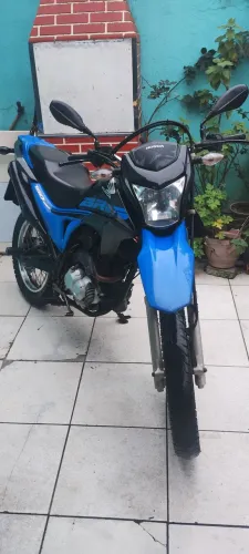 Vendo Bros 160 , ótimo estado , usada em viagens ao litoral de santa Catarina