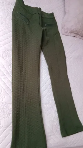 Calça feminina verde escuro