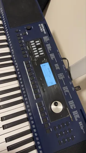 Teclado EX30 Roland - Arranjador, vaneira, arrocha, sertanejo