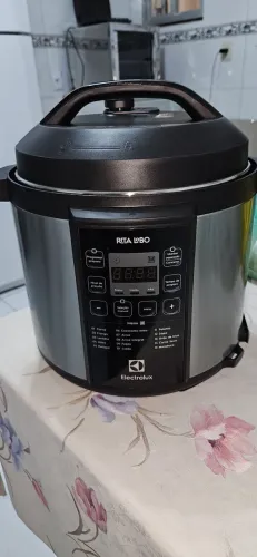 Panela de Pressão Elétrica Electrolux 6 L