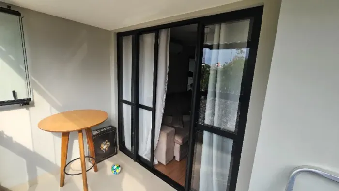 Porta Sacada Esquadria em alumínio porta de correr 4 folhas L 2,20m x A 2,27