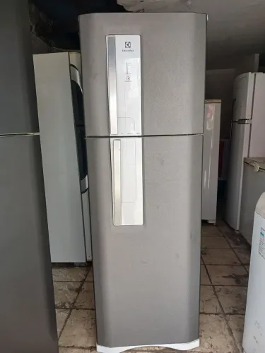 Geladeira Electrolux frost free 