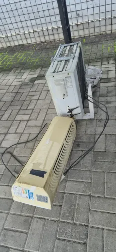 Carcaça de ar condicionado para retirar peças