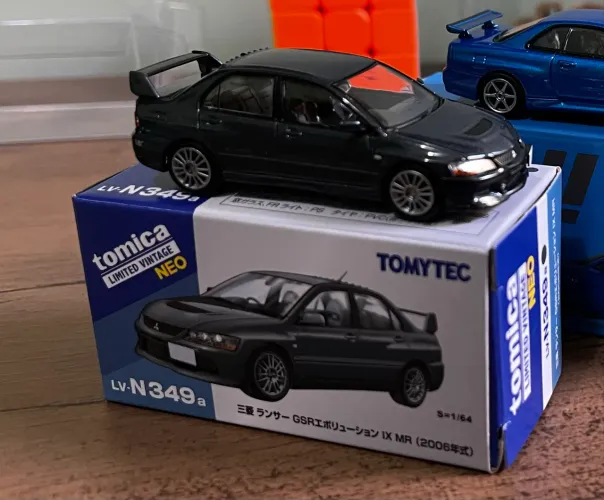 Miniatura tomica vintage Tomytec - Mitsubishi Lancer Evolution IX MR