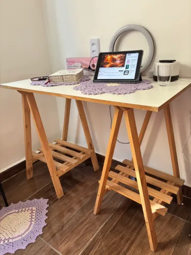Mesa Cavalete em MDF 1,10m x 57cm, Ótimo Estado
