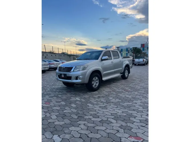 Toyota Hilux CD SRV 4X4 2.7 Flex 16V Aut. 2013