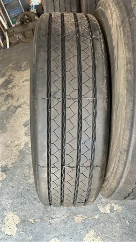 Pneus 295/80/22,5