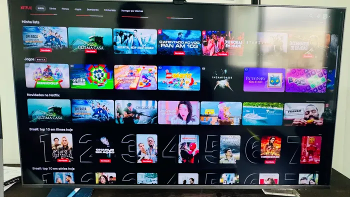 TV 43" QLED Ultra 4K QEF1 - Samsung