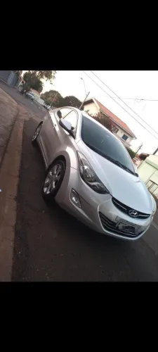 Hyundai Elantra GLS 1.8 16V Mec. 2012