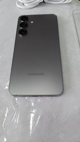Vendo Smartphone Samsung Galaxy S25 Plus muito conservado
