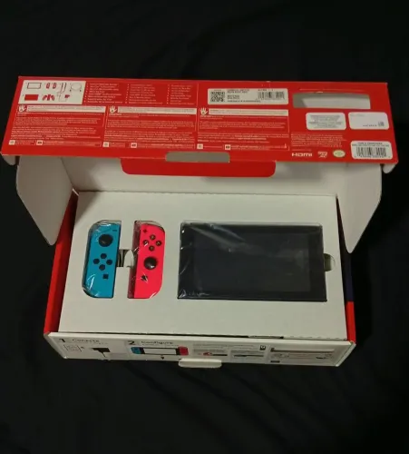 Nintendo Switch + capa protetora