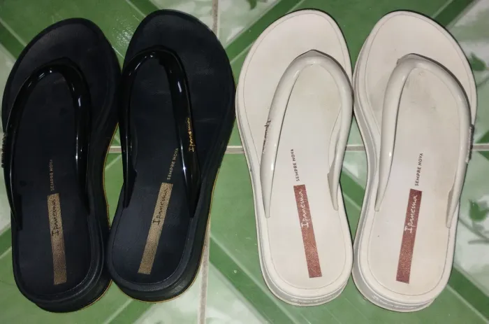 Vendo essas sandálias Ipanema Semi novas